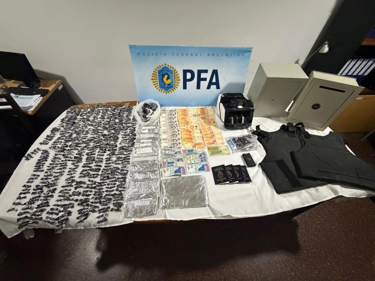 Desarticulan un búnker narco en el oeste del conurbano y detienen a siete personas