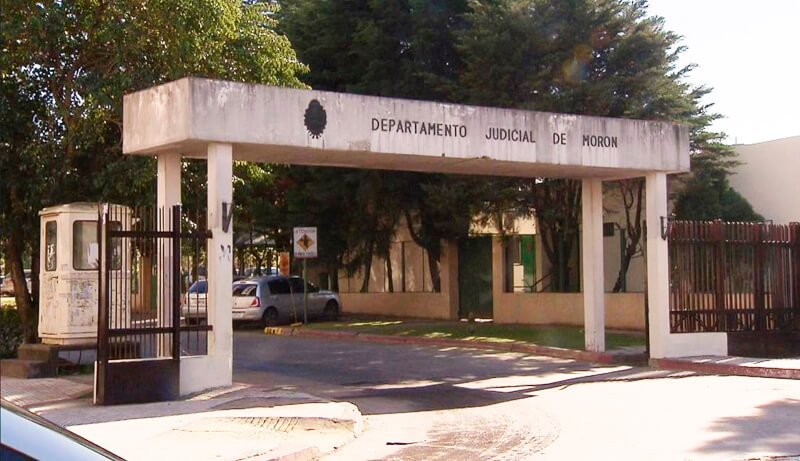 Detuvieron a un hombre en Merlo tras amenazar a un vecino y balear su auto